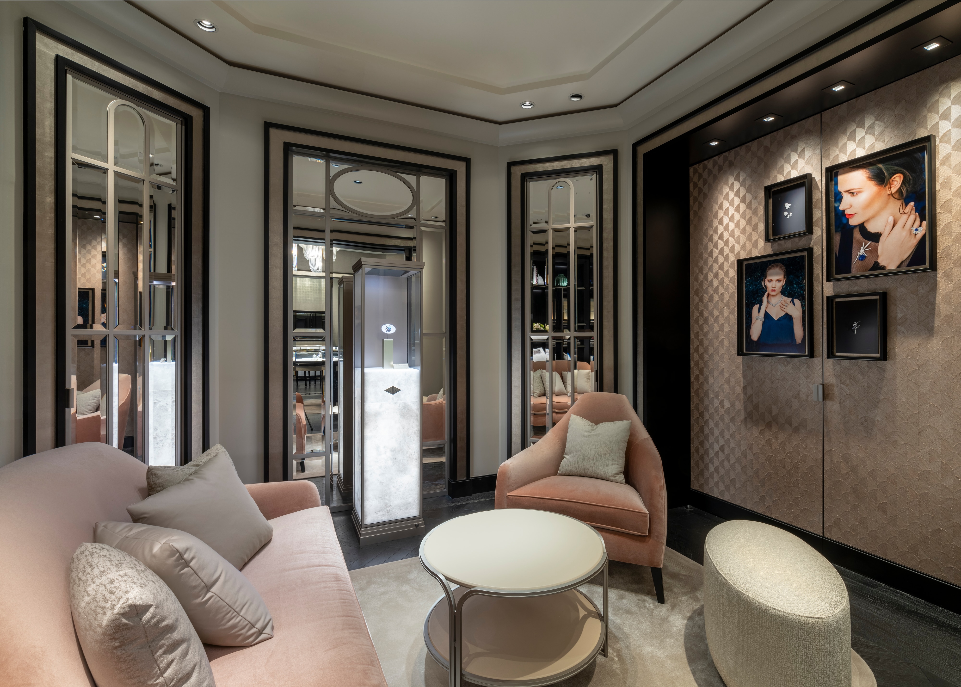 Palo Alto Neiman Marcus boutique present the salon view 2, Van Cleef Arpels