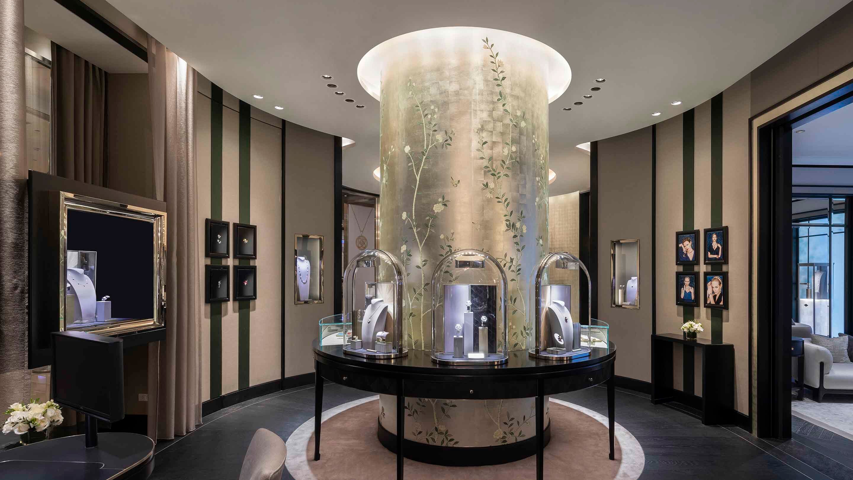 Tapei 101 boutique present the main aera view, Van Cleef And Arpels