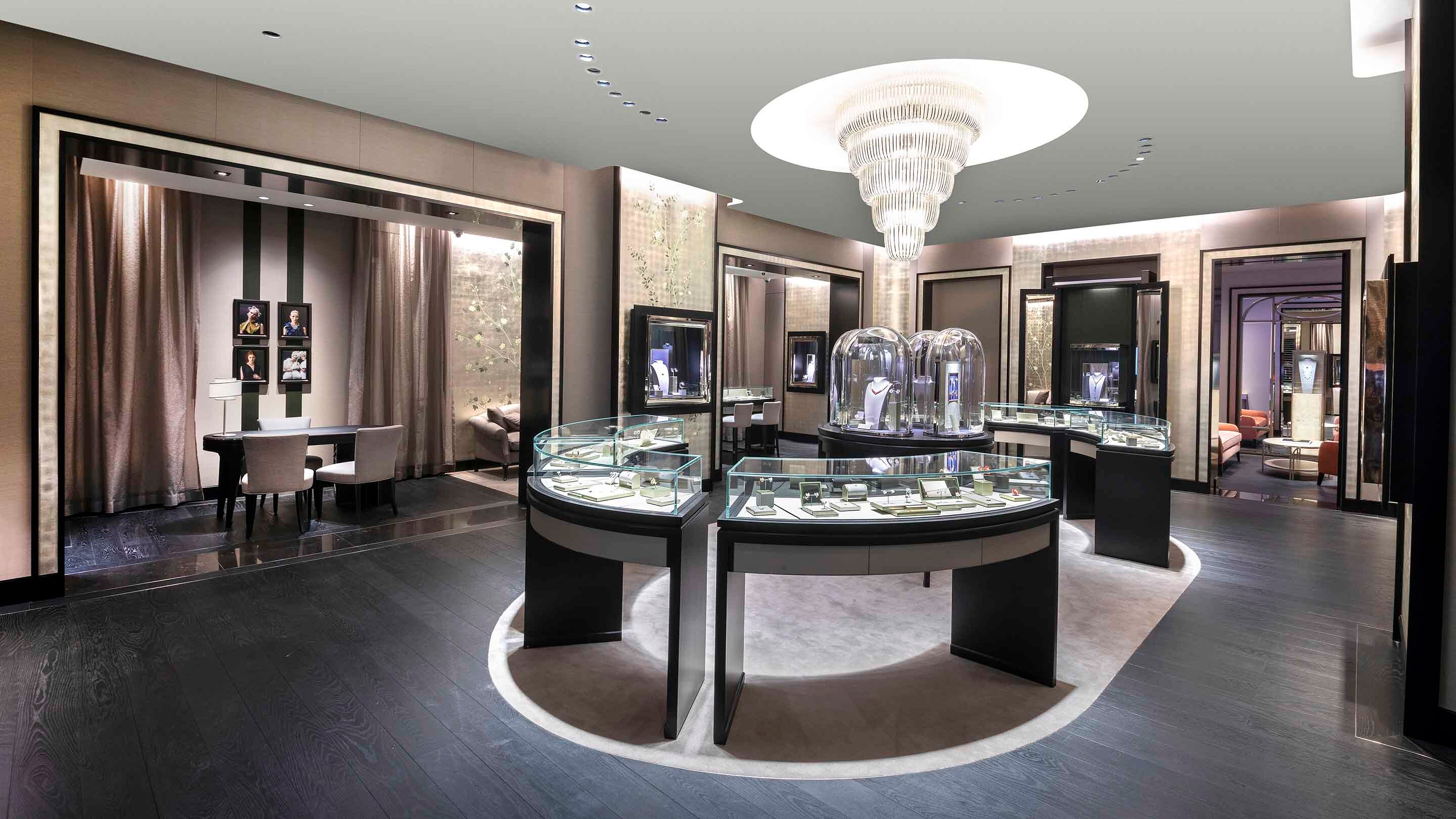 Melbourne Chadstone present the main aera view, Van Cleef And Arpels