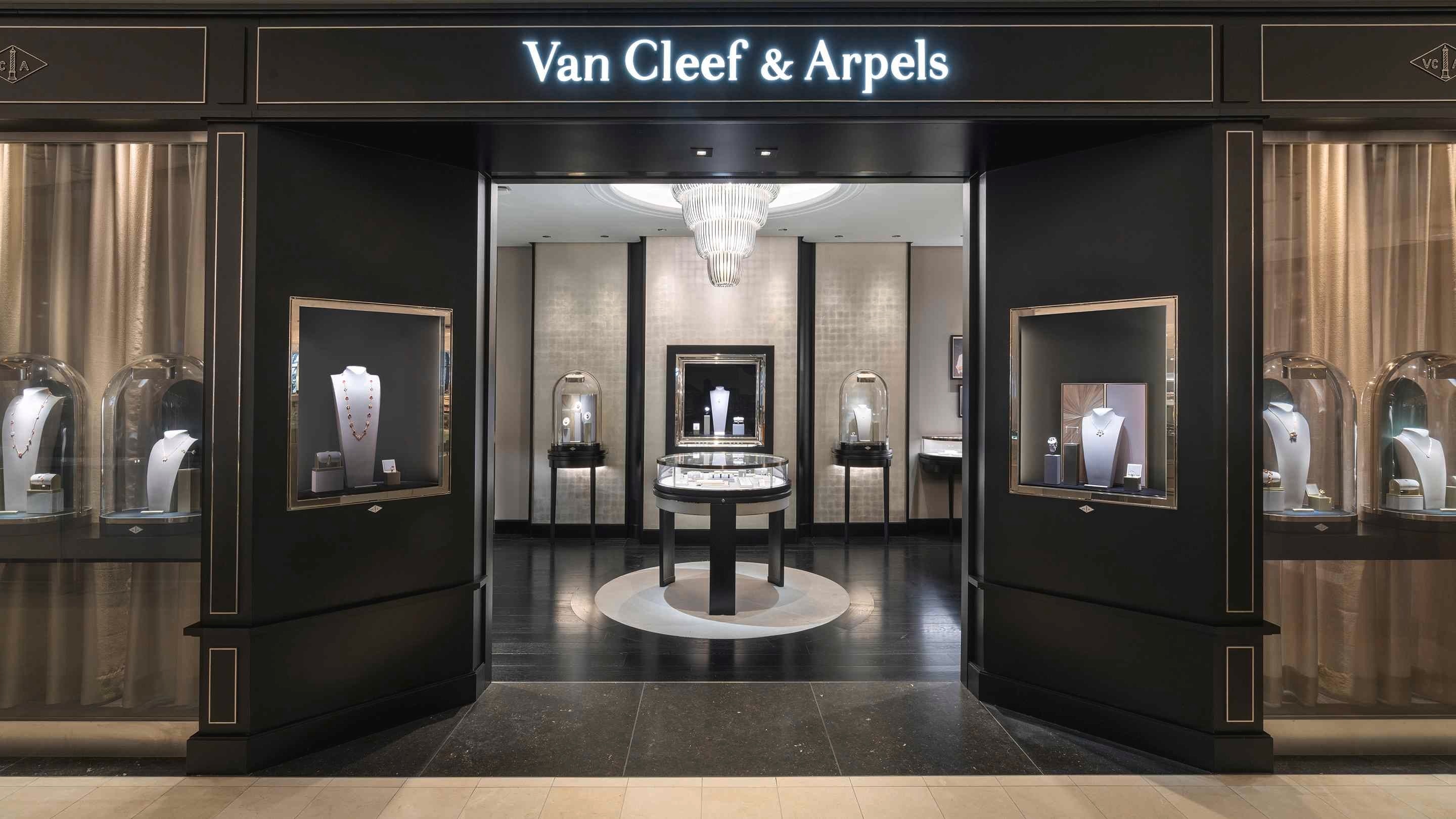 San Diego boutique present the presentative view, Van Cleef Arpels