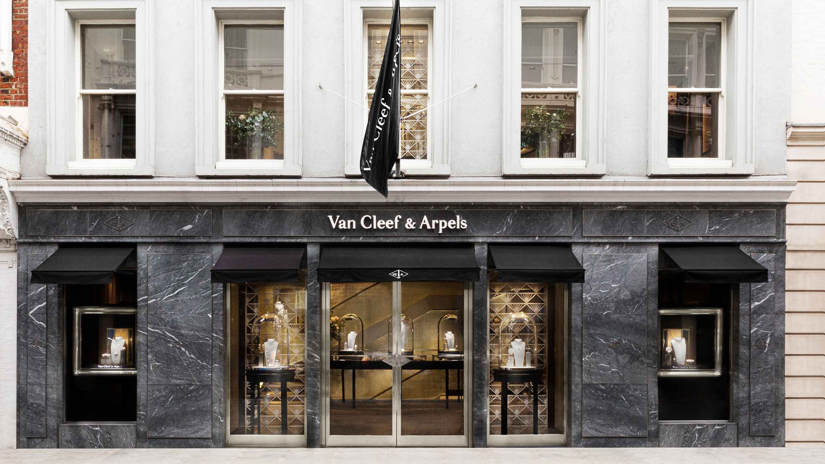 London New Bond Street boutique present the facade view, Van Cleef And Arpels