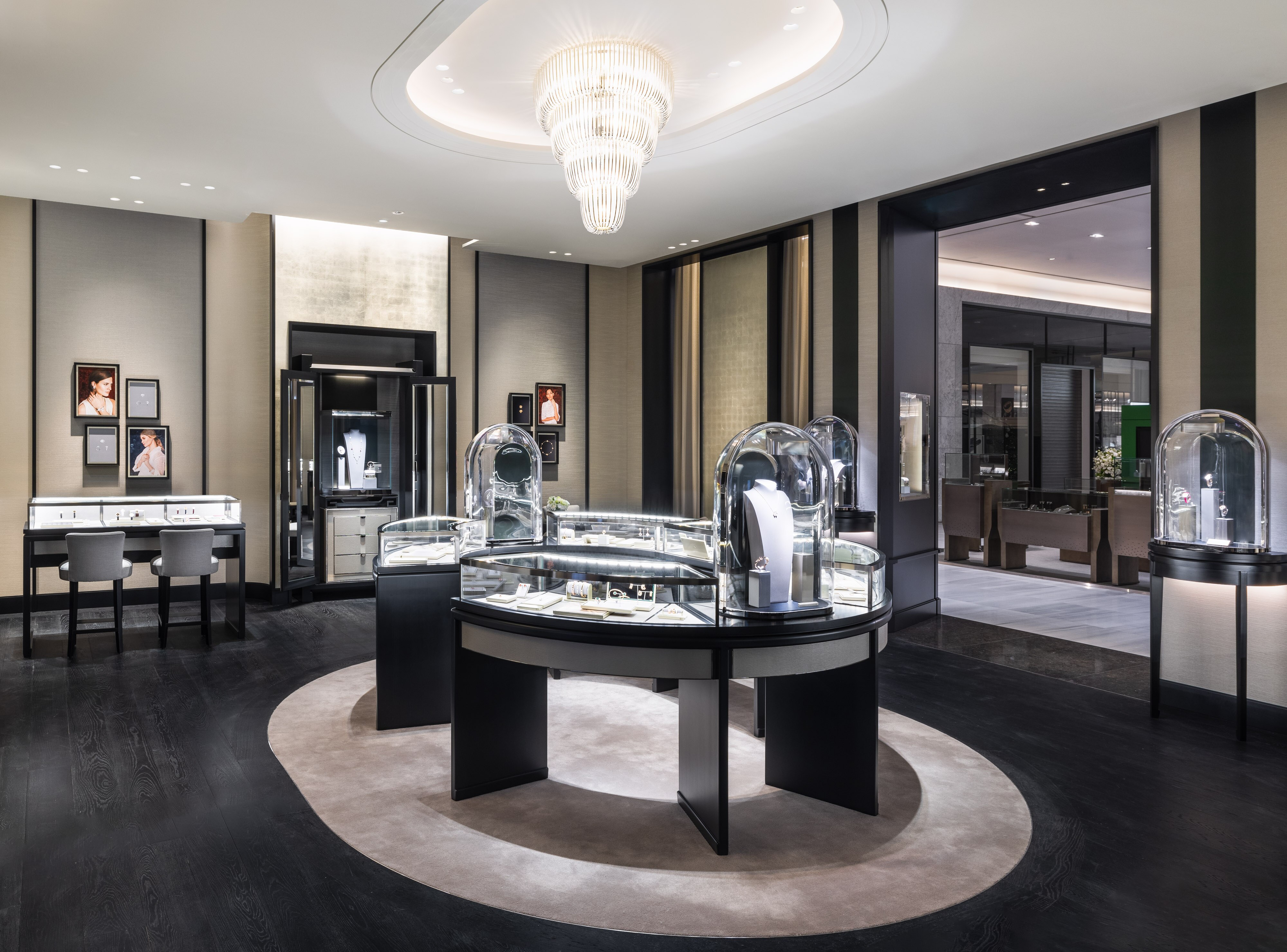 Seoul Hyundai Pangyo boutique present the commercial area view 3, Van Cleef Arpels