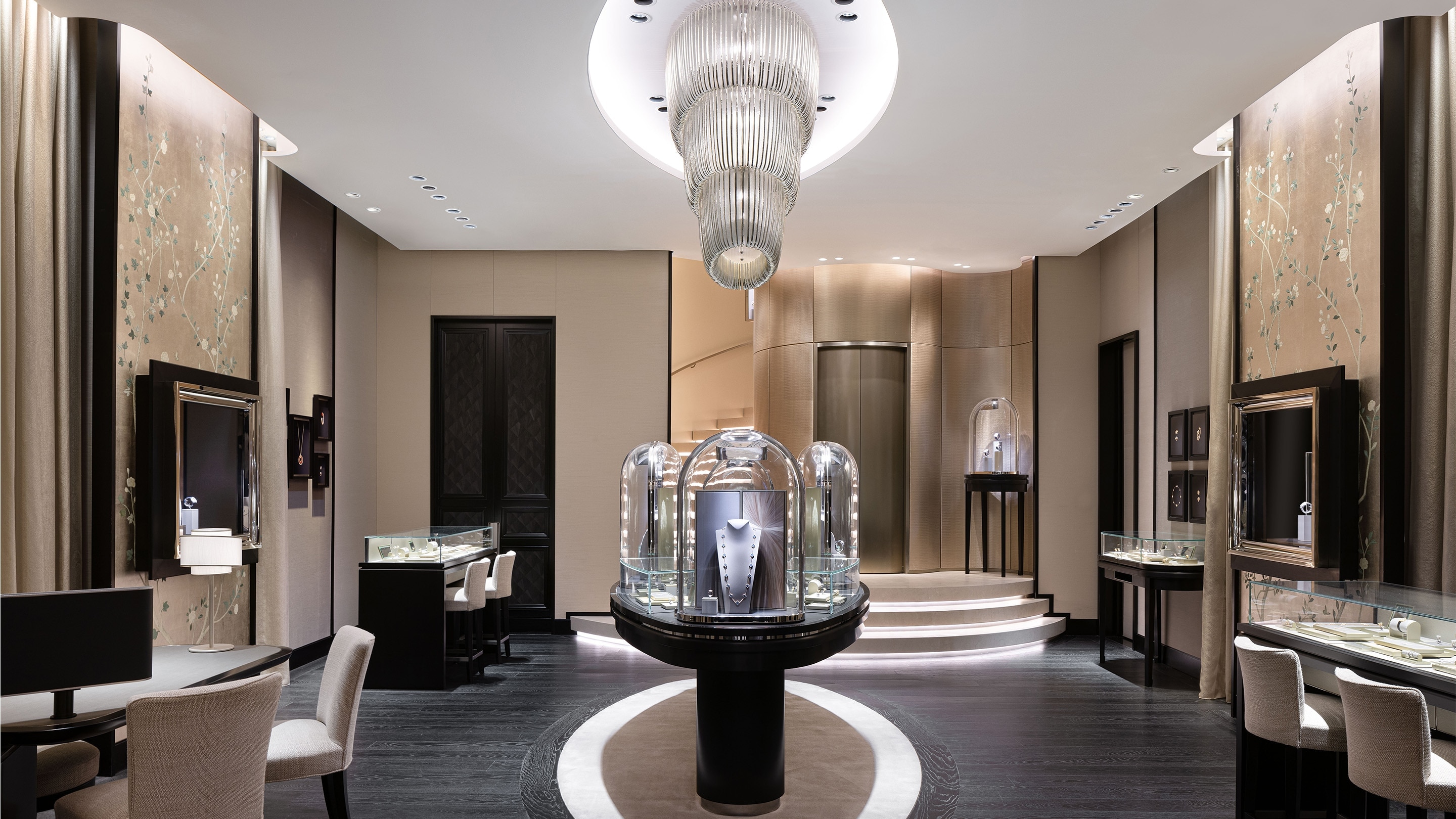 Fashion avenue boutique present the sales aera view, Van Cleef & Arpels