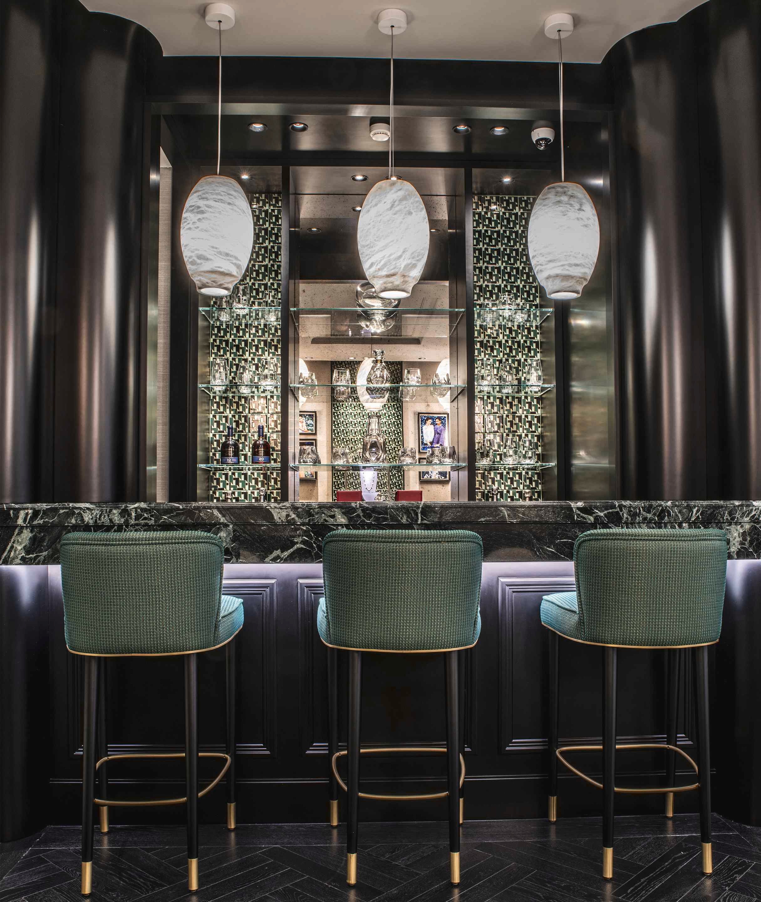 Lisbon boutique present the bar view, Van Cleef Arpels