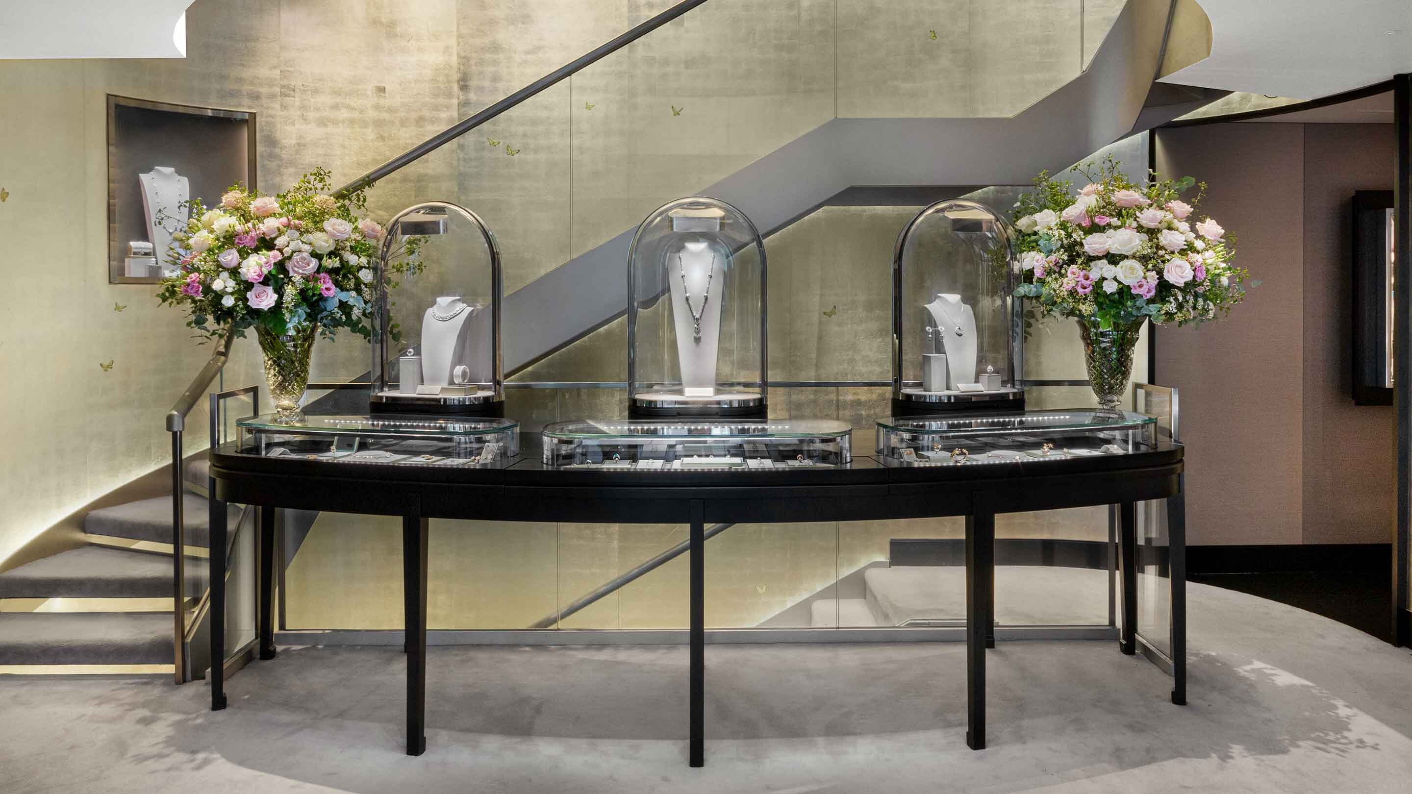 London New Bond Street boutique present the stairs view, Van Cleef And Arpels