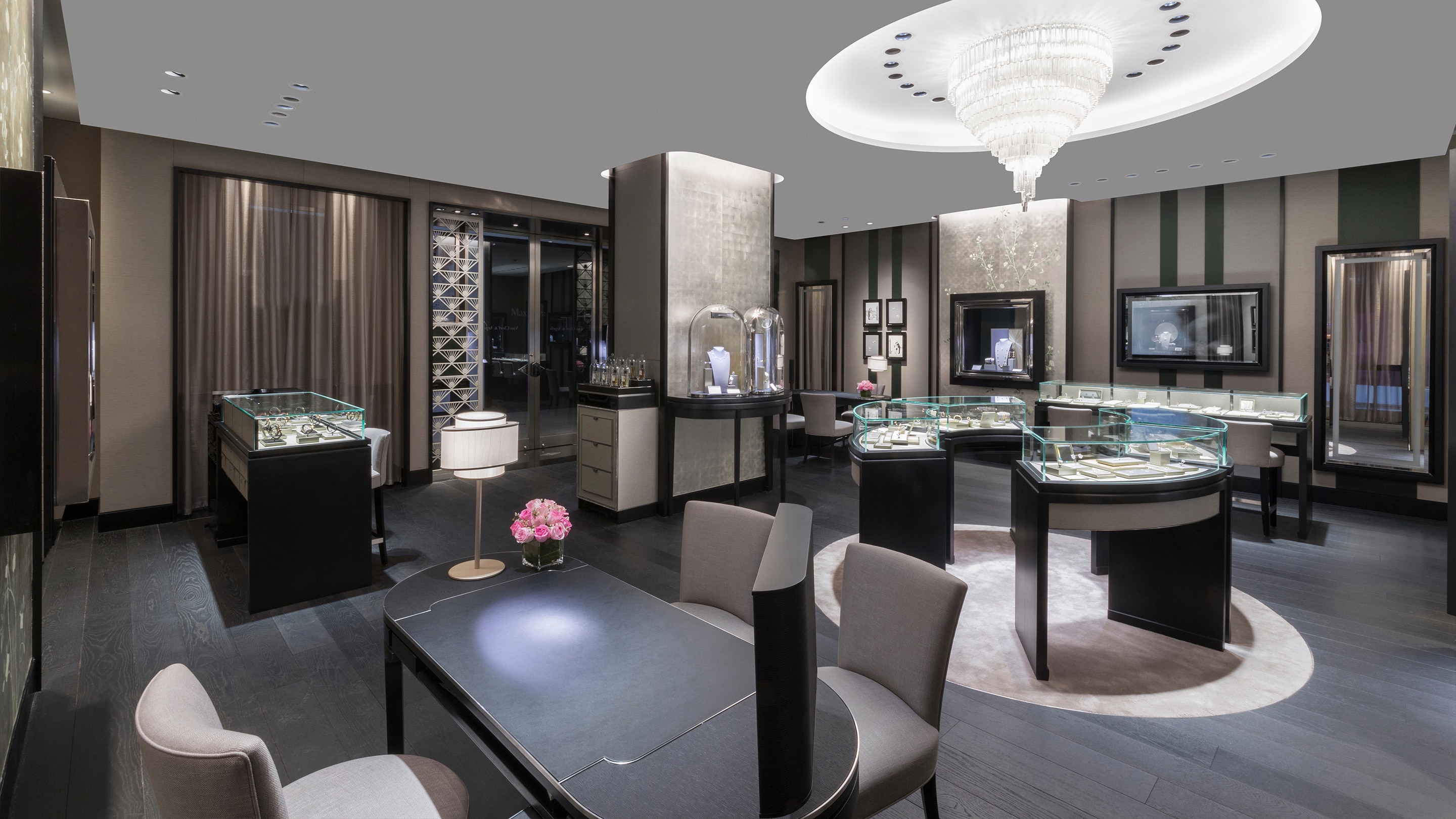 harbin charter boutique present the main area view, Van Cleef & Arpels