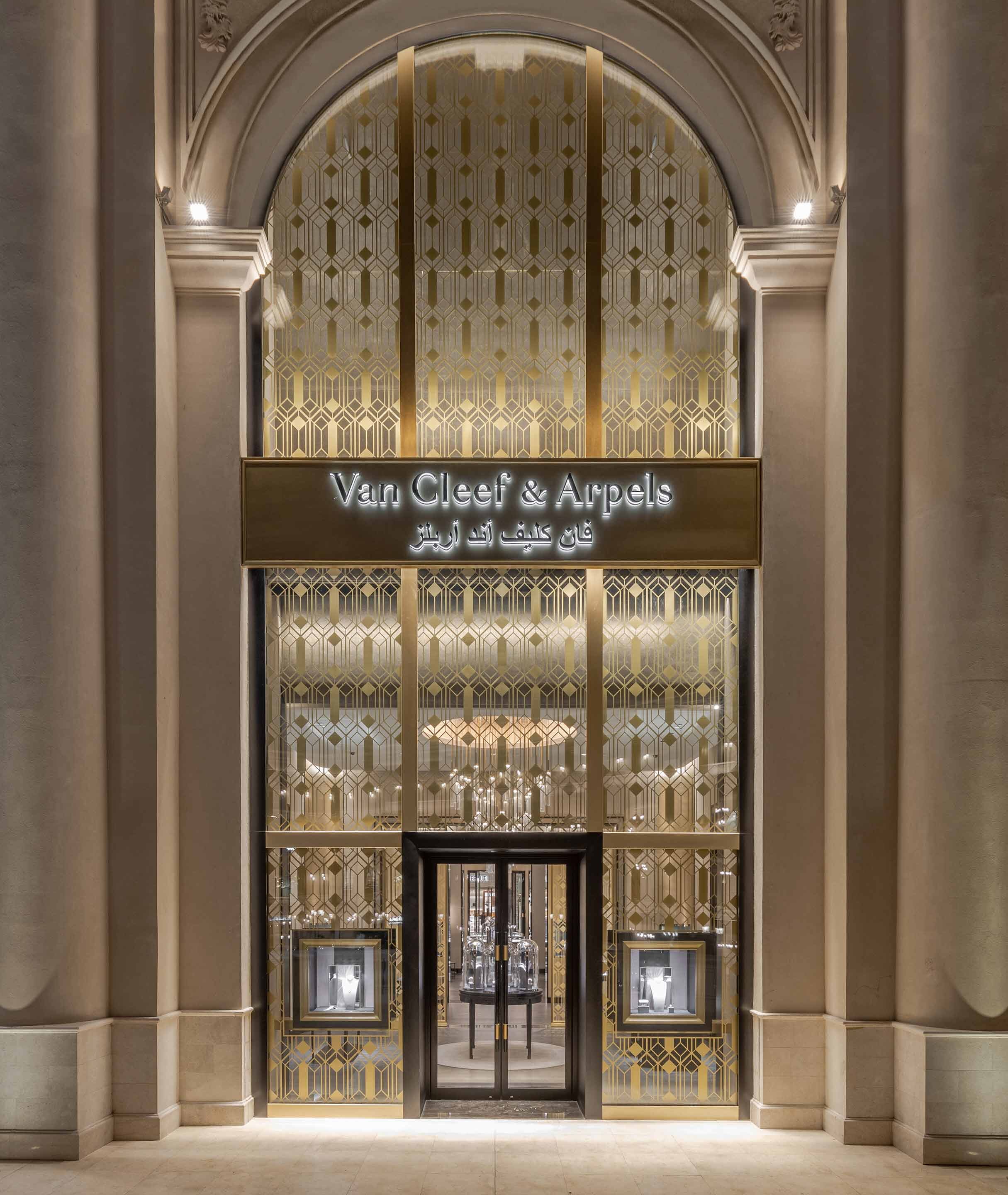 Dubai vendome mall lusail present the facade view, Van cleef and Arpels