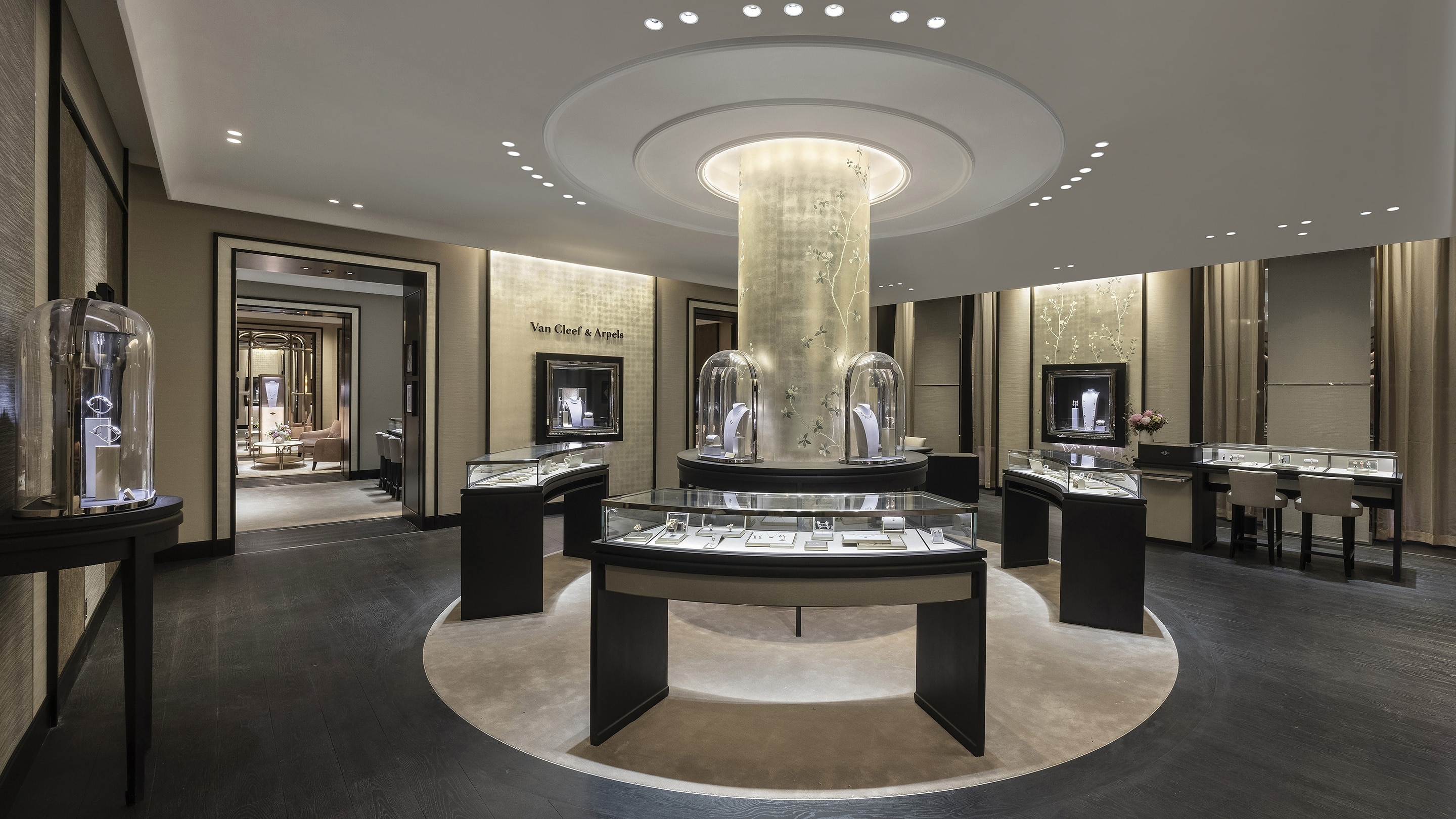 Perth Murray Street boutique present the main aera view, Van cleef and arpels