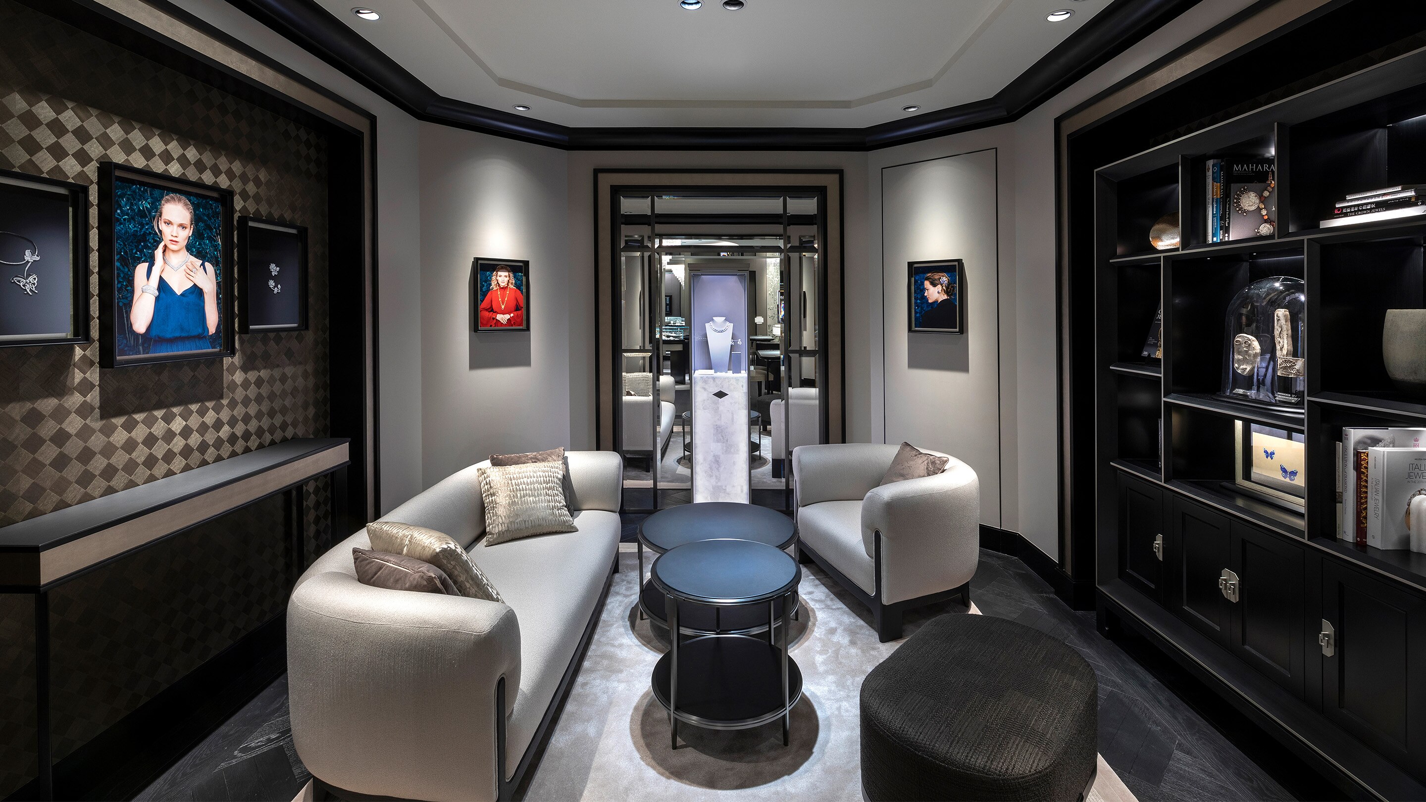 Hankyu Umeda boutique present the salon view, van cleef and arpels