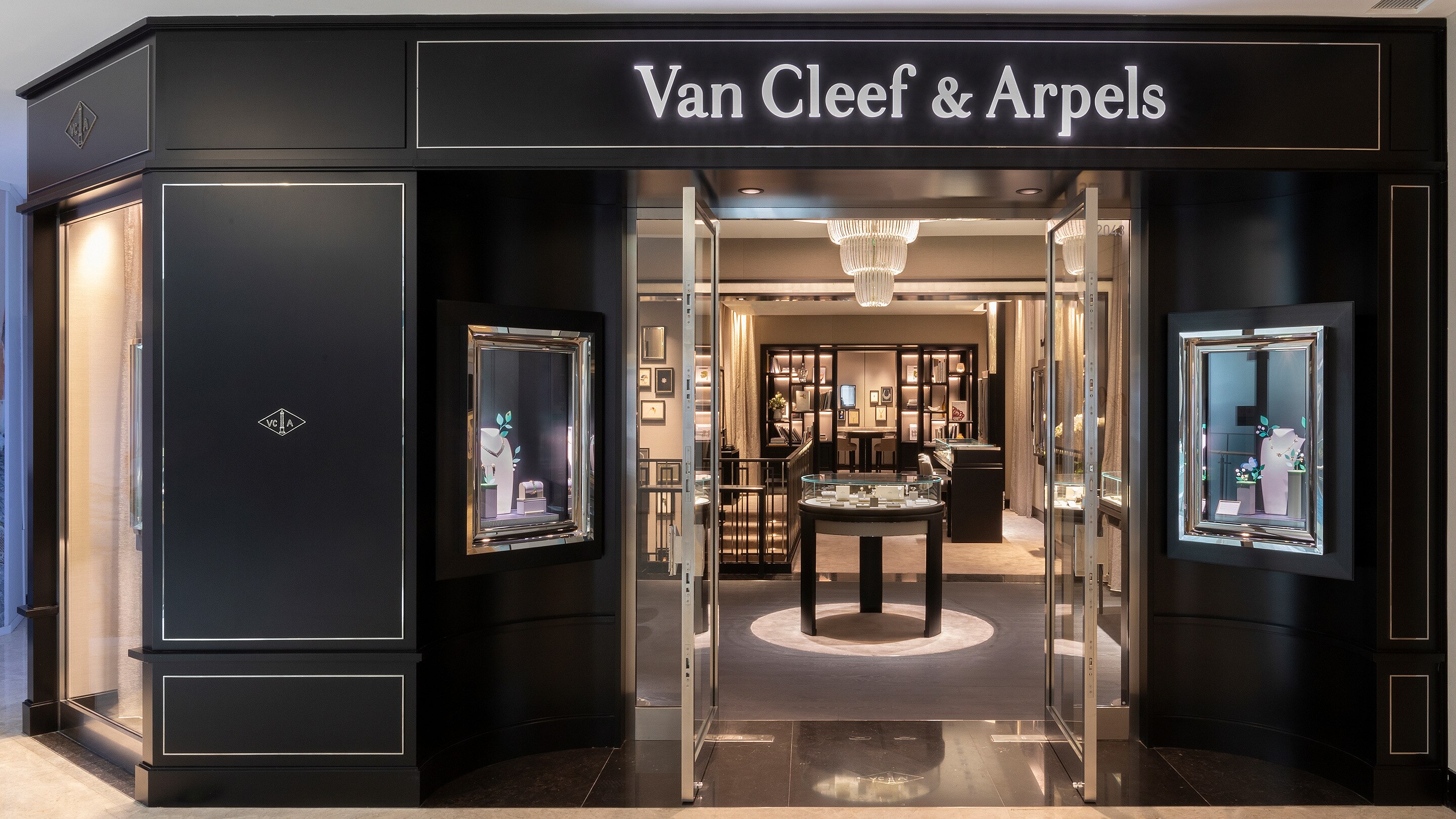 Beijing - China World - Van Cleef & Arpels