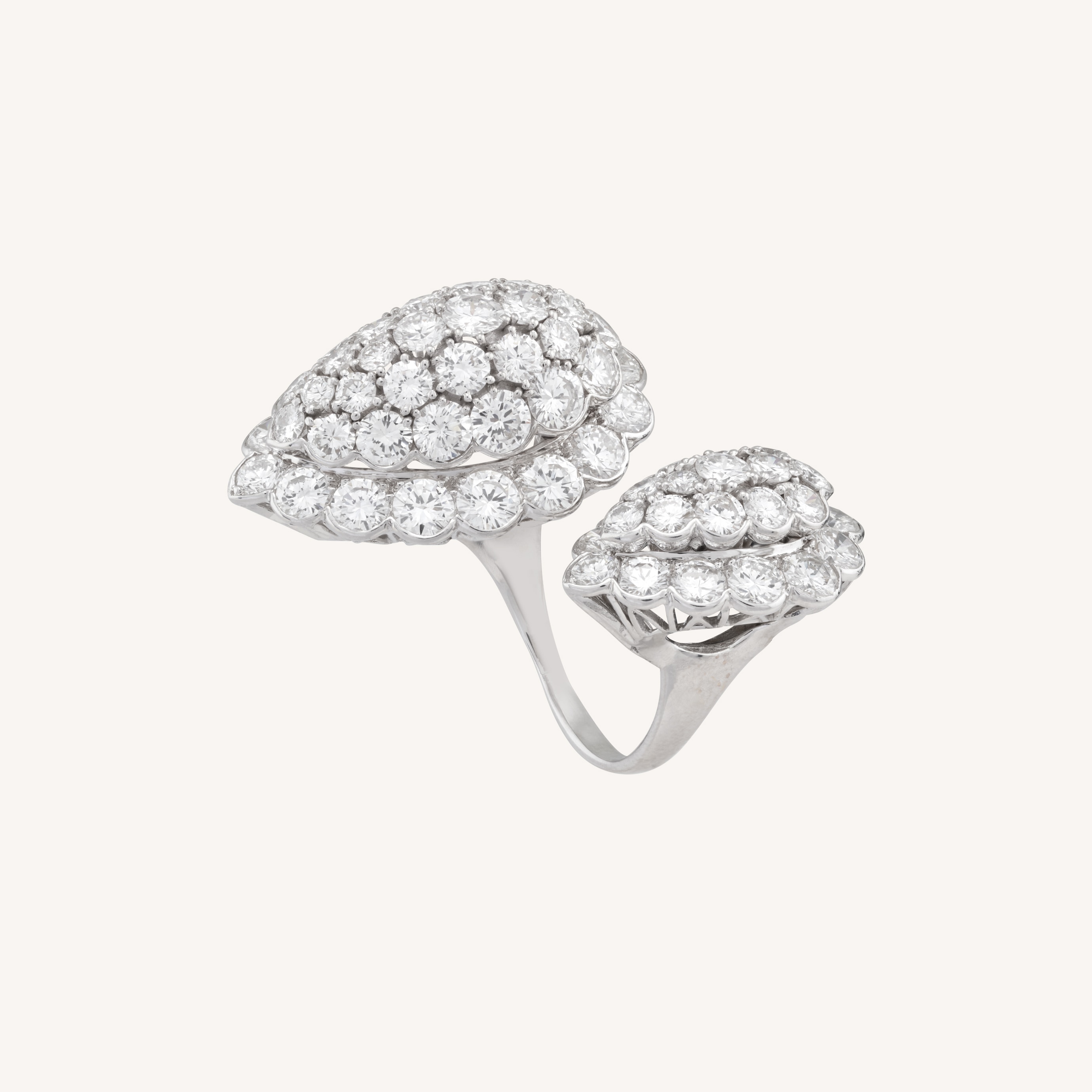 Between the Finger Rings - Van Cleef & Arpels