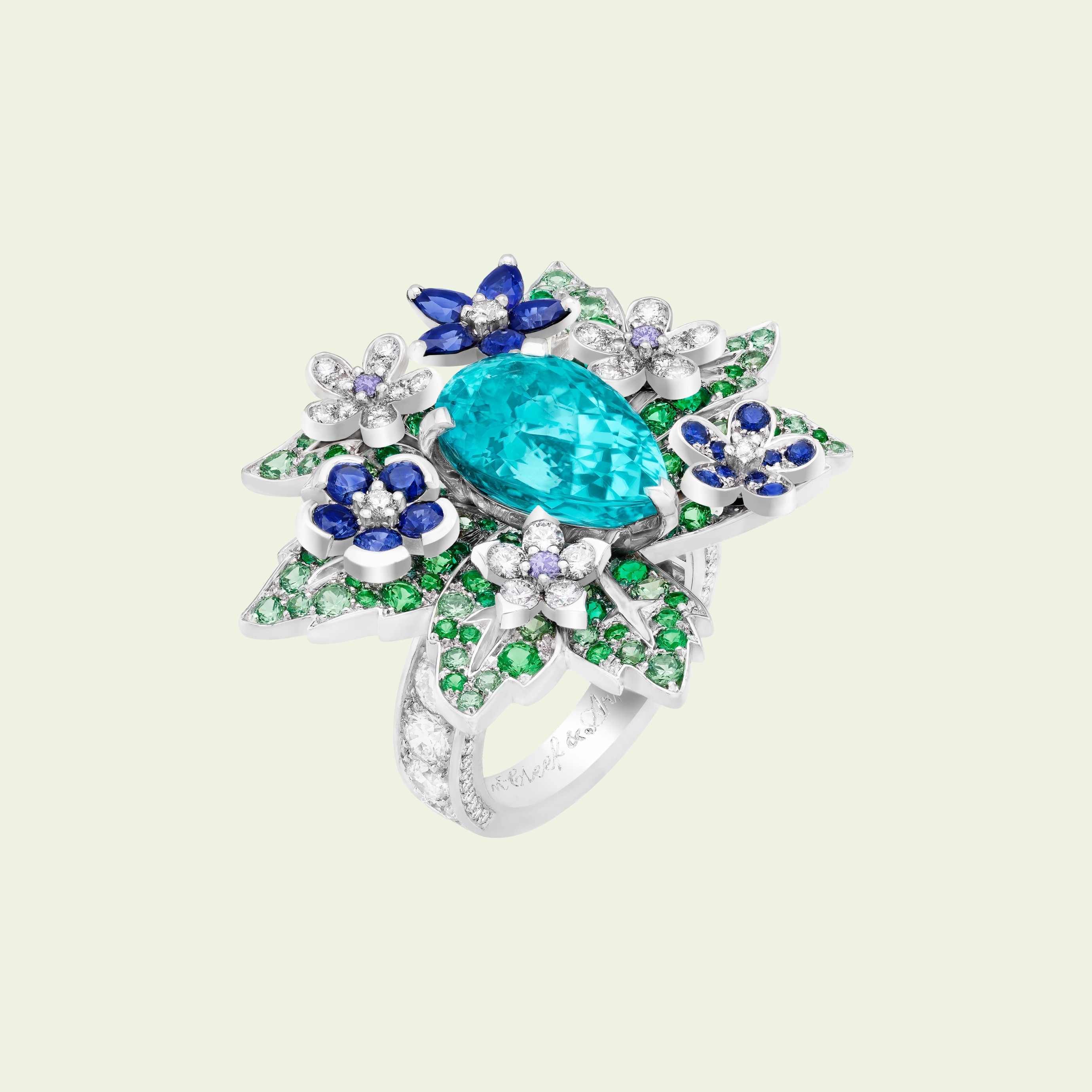 Les mille et une fleurs de Van Cleef Arpels Van Cleef Arpels