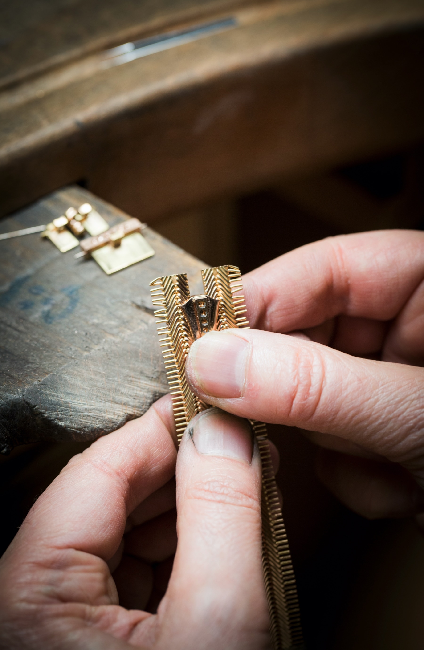 The Story of Van Cleef & Arpels' Zip Necklace