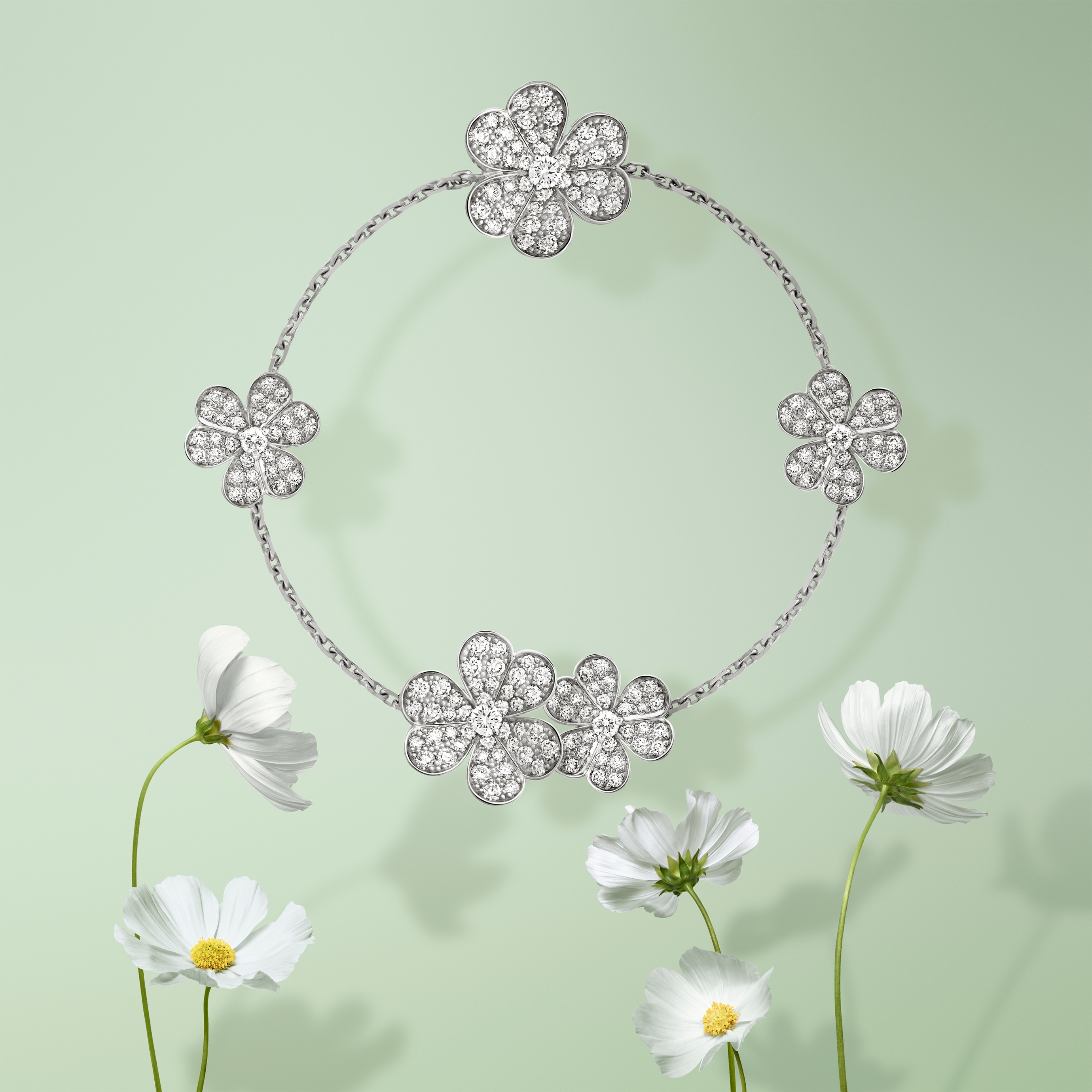 Frivole bracelet, 5 flowers, rhodium plated 18K white gold, diamonds. Frivole collection, Van Cleef & Arpels.