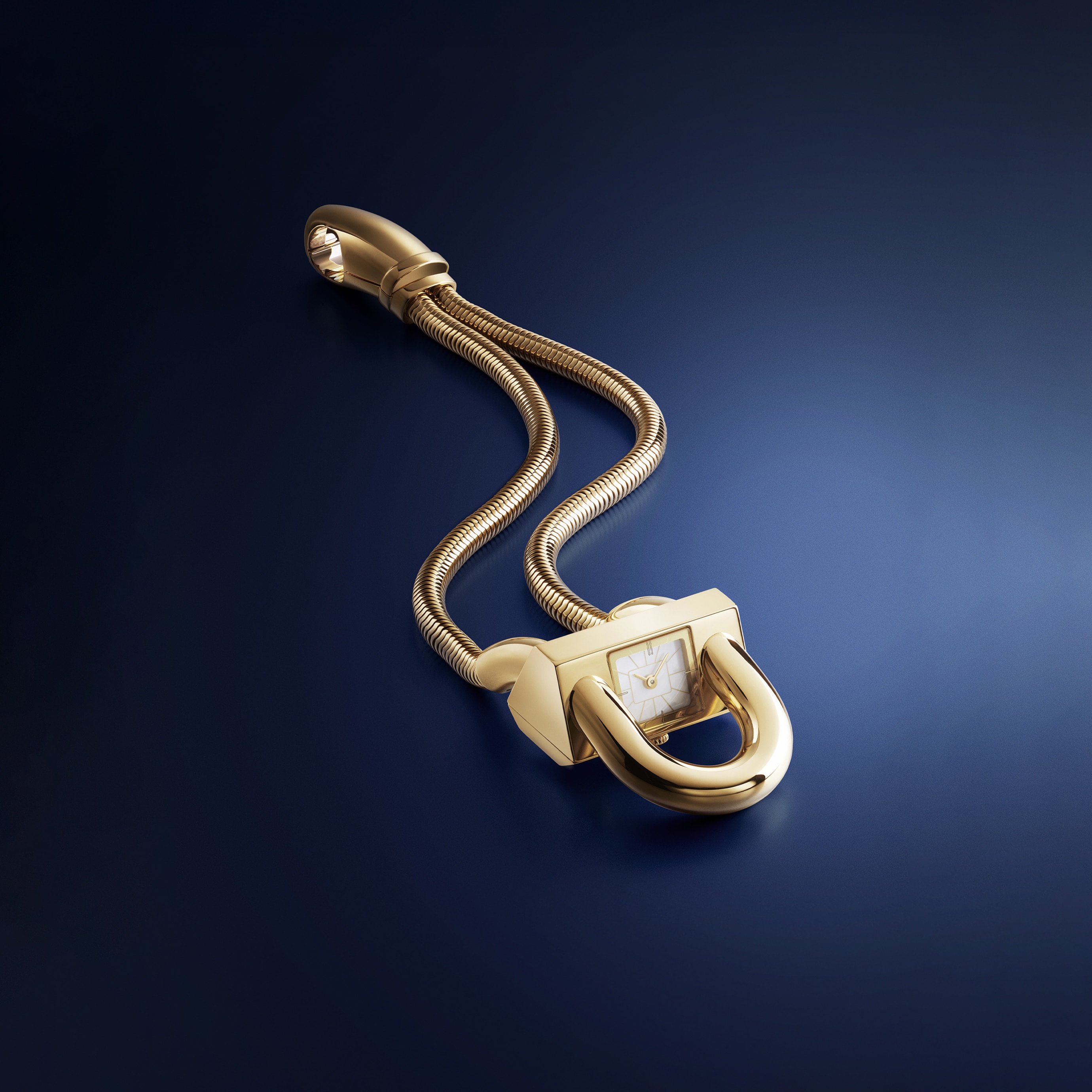 Cadenas watch, 18K yellow gold, mother-of-pearl, quartz movement. Cadenas collection, Van Cleef & Arpels.