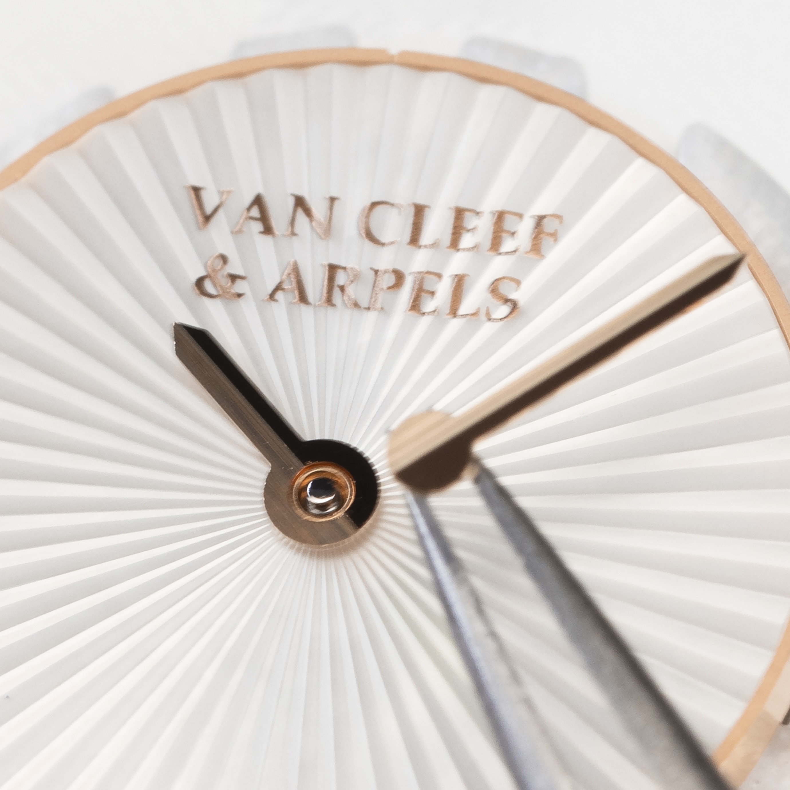 組裝指針,Van Cleef & Arpels 梵克雅寶。
