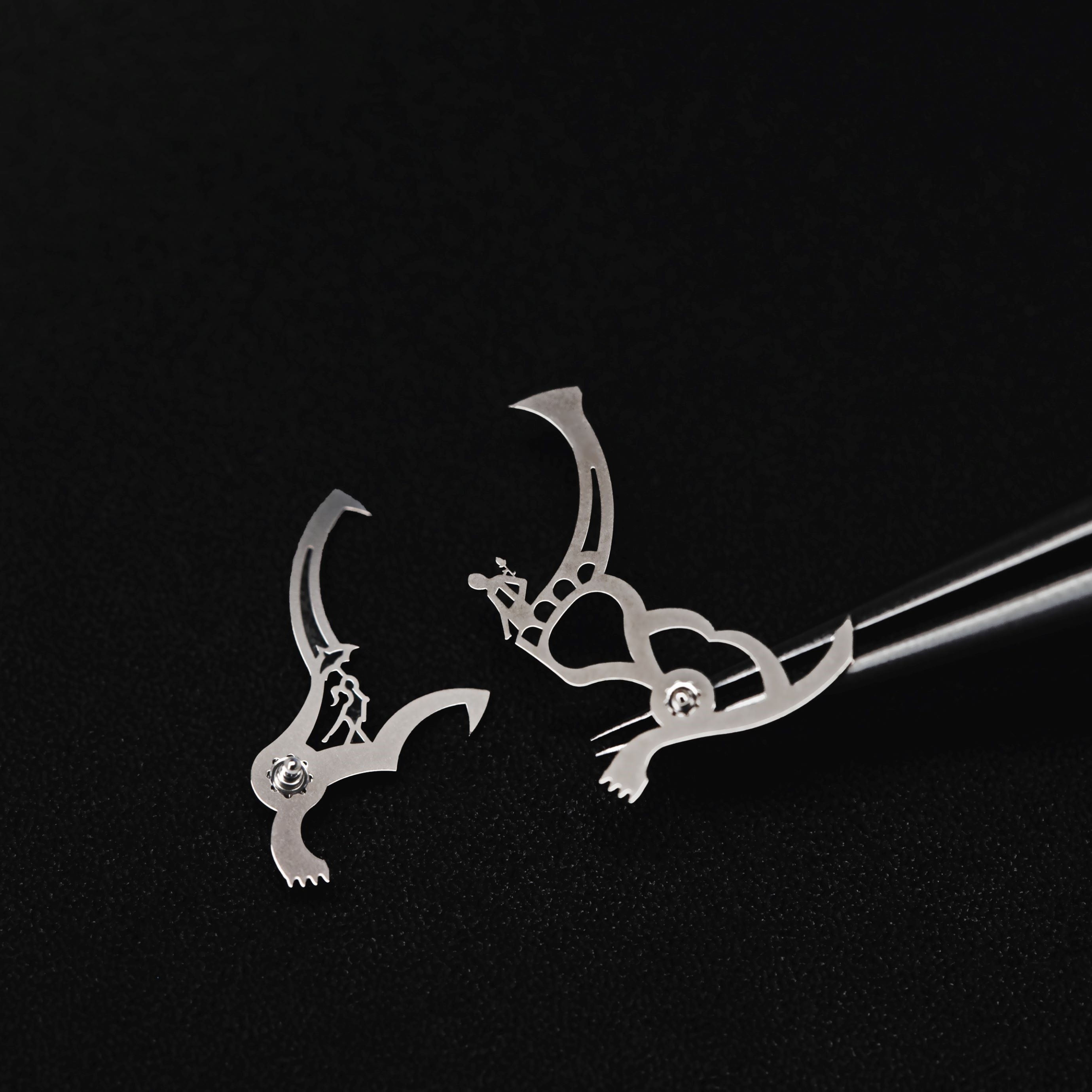 Lady Arpels Pont des Amoureux 腕錶機芯標誌性元素的特寫,Van Cleef & Arpels 梵克雅寶。